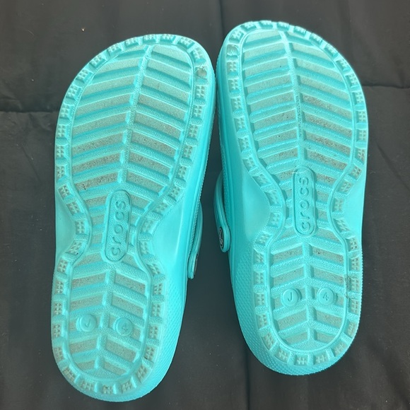 Fuzzy Crocs - Picture 2 of 3